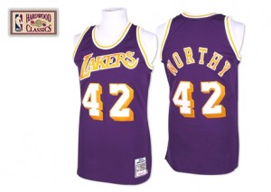 Los Angeles Lakers Mitchell and Ness James Worthy #42 Throwback Swingman Maillot d'équipe de NBA - Violet pour Homme