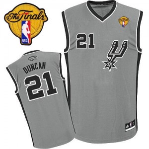 Maillot NBA San Antonio Spurs #21 Tim Duncan Gris argenté Adidas Authentic Alternate Finals Patch - Homme