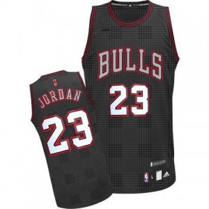 Maillot NBA Chicago Bulls #23 Michael Jordan Noir Adidas Authentic Rhythm Fashion - Homme