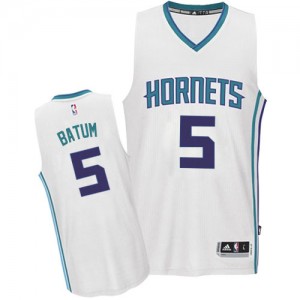 Maillot NBA Blanc Nicolas Batum #5 Charlotte Hornets Home Swingman Homme Adidas