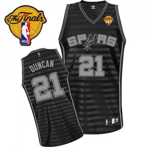 Maillot NBA Gris noir Tim Duncan #21 San Antonio Spurs Groove Finals Patch Swingman Femme Adidas