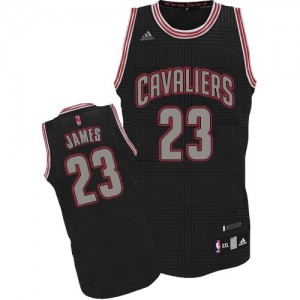 Cleveland Cavaliers LeBron James #23 Rhythm Fashion Authentic Maillot d'équipe de NBA - Noir pour Homme