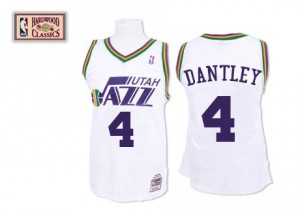 Maillot NBA Blanc Adrian Dantley #4 Utah Jazz Throwback Authentic Homme Mitchell and Ness