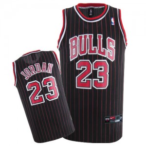 Chicago Bulls Nike Michael Jordan #23 Authentic Maillot d'équipe de NBA - Noir (bande Rouge) pour Enfants