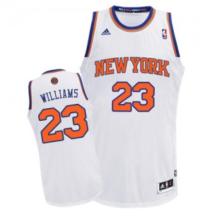 Maillot NBA Blanc Derrick Williams #23 New York Knicks Home Swingman Homme Adidas